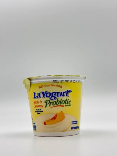 LA YOGURT RICH & Creamy Probiotic Yogurt with Strawberry  170g