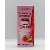 Binggrae Strawberry Flavored Milk Drink 200ml.