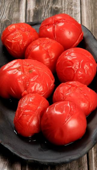 Red Tomato Salted (lb.)