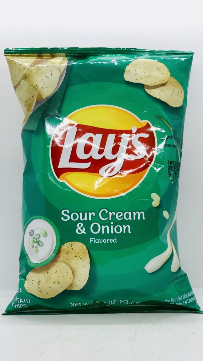 LAY'S Sour Cream & Onion 63.7g