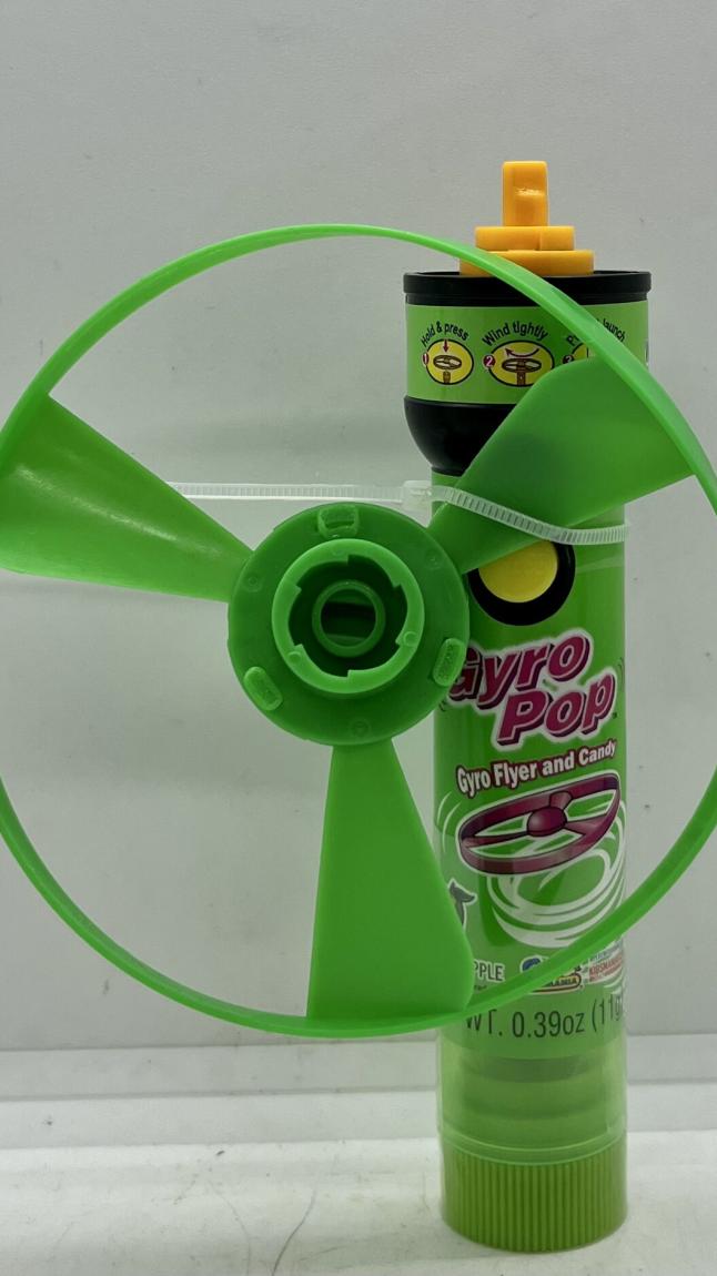 Gyro Pop Gyro Flyer & Candy Green Apple 11g