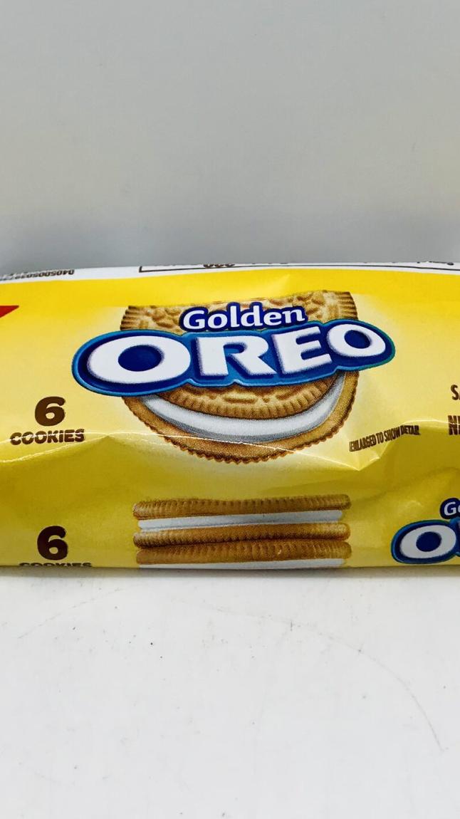 Golden OREO Sandwich Cookies 68g.