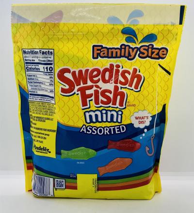 Swedish Fish Mini Soft & Chewy Candy 816g.