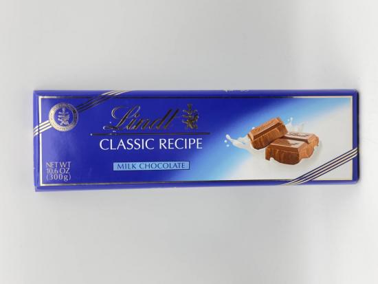 LINDT CLASSIC RECIPE MILK CHOCOLATE 300G